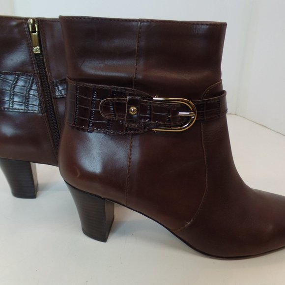 Anne Klein Brown Leather Ankle Boots Zip Up  Sz 8.5 Goldtone Hardware Buckles - Picture 7 of 16